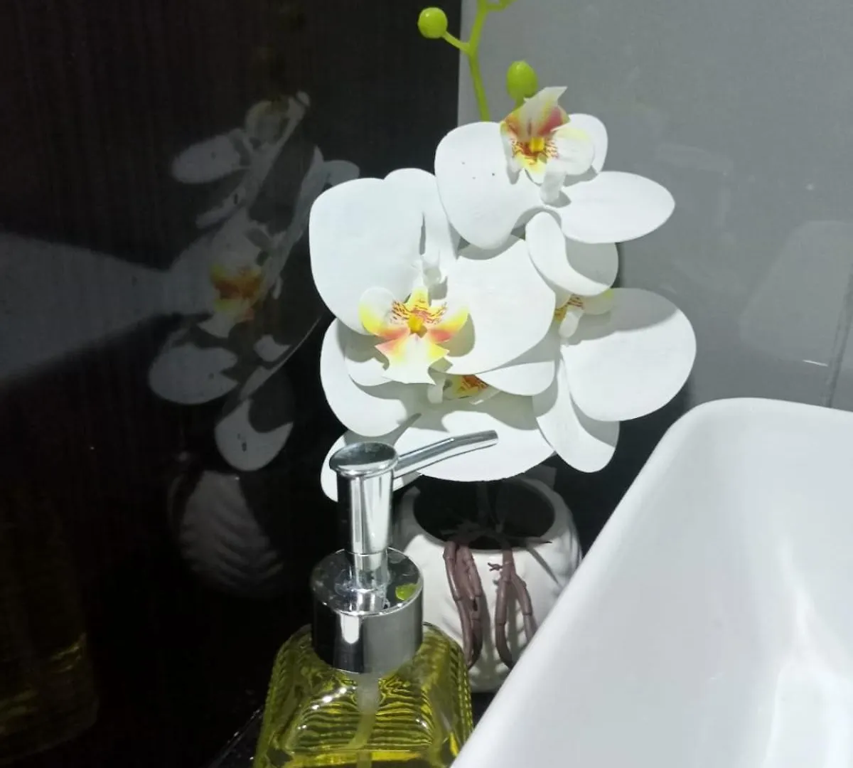 Air Luxury Makati Cbd With Balcony Apartment Manila